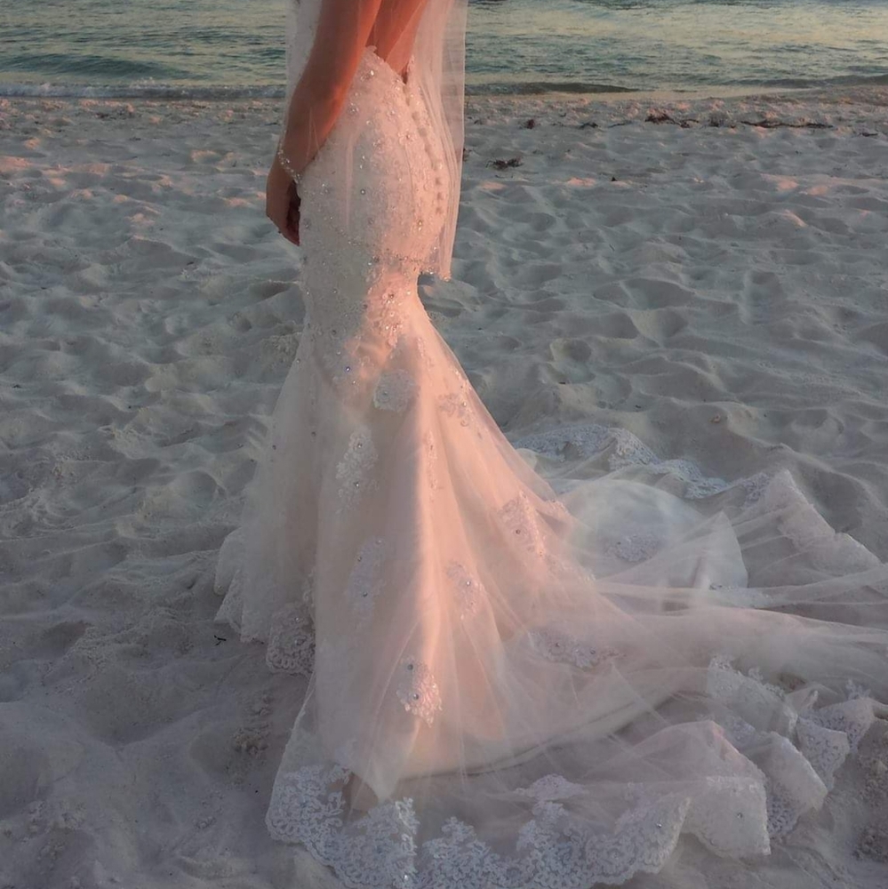 Wedding dress